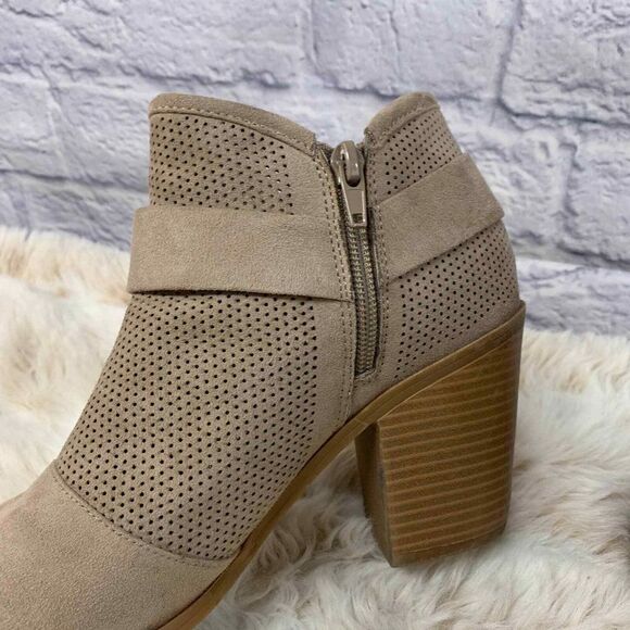 Fergalicious Augustine Tan Performated Peep Toe Booties Size 8 - Picture 3 of 8